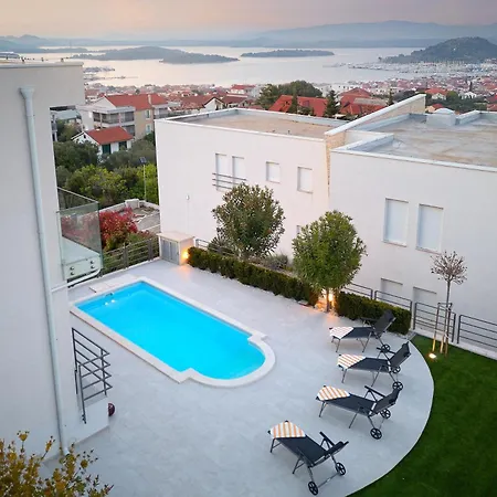 Apartment Hillside