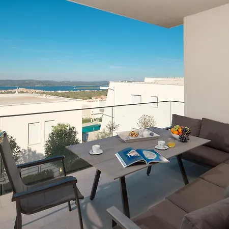 Hillside Apartment *