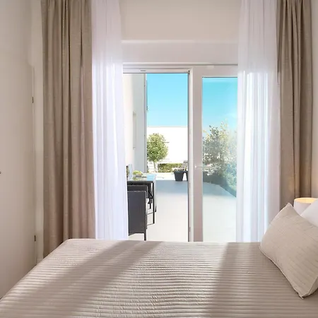 Hillside Apartment *