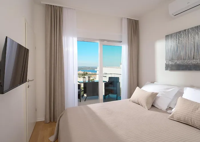 Apartment Hillside *