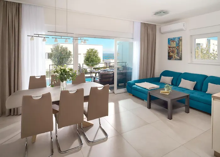 Daire Hillside Murter