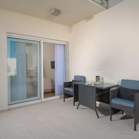 Апартаменты Hillside Муртер